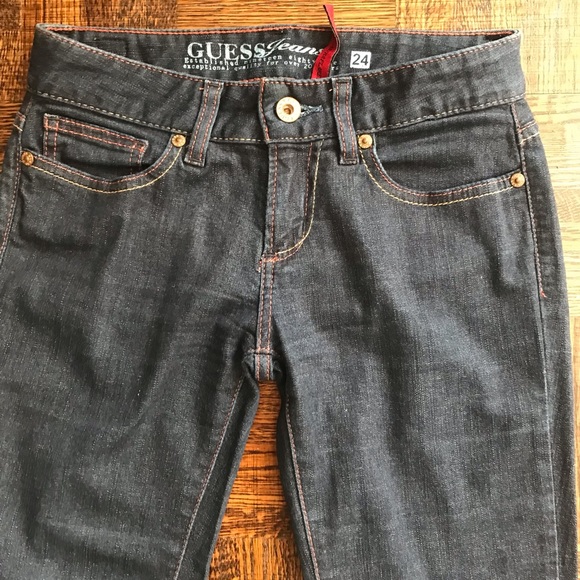 Guess Jeans - Picture 3 of 6